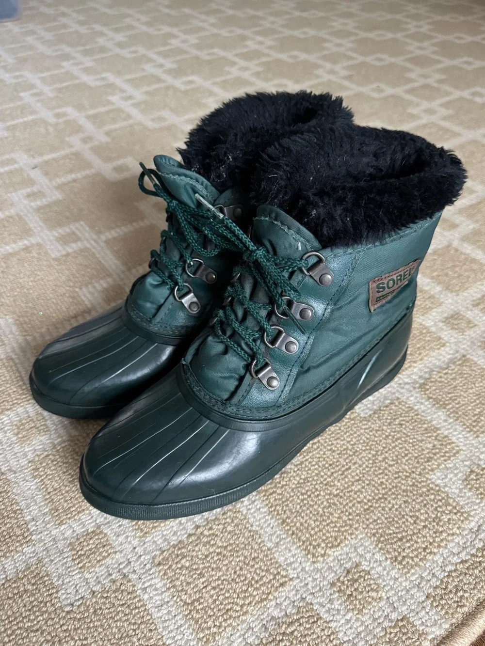 Sorel Vintage Waterproof Duck Snow Boots Green Faux Fur Lined Size 7